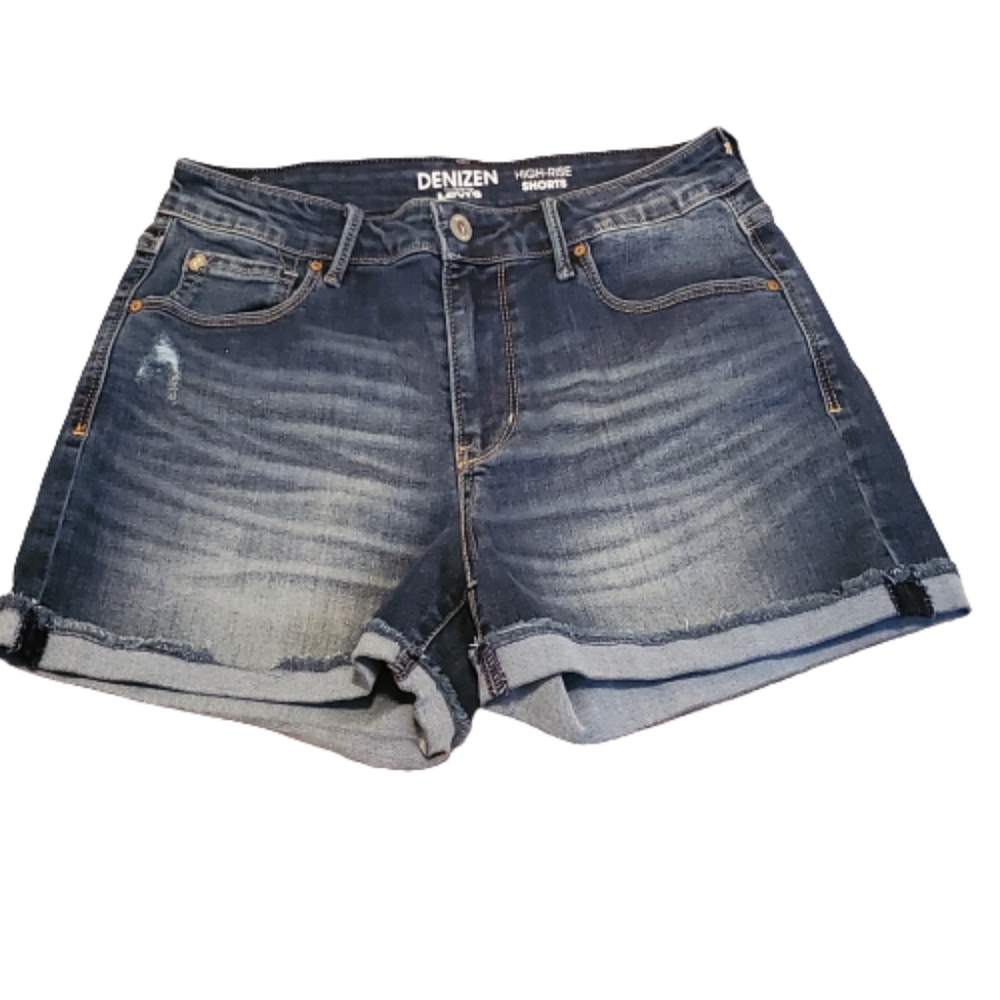 Levi High rise denim shorts - size 26